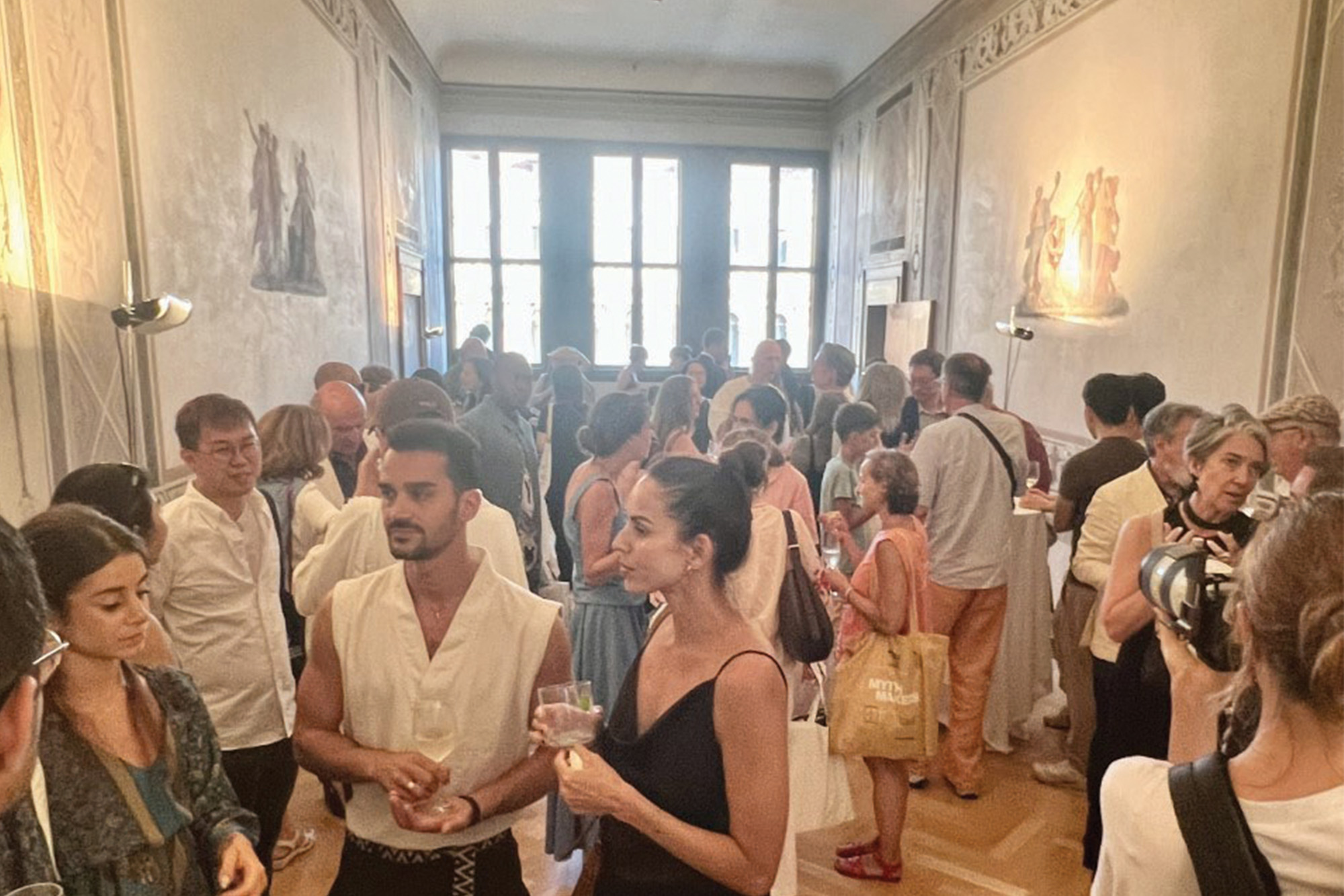 reception Pulse of the Pearl: Transcending Avant-garde with Technology and Knowledge Transfer 